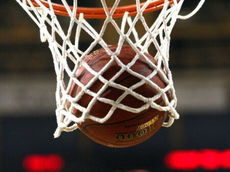 ¿Quién es el favorito en las apuestas para ganar el anillo de la NBA?